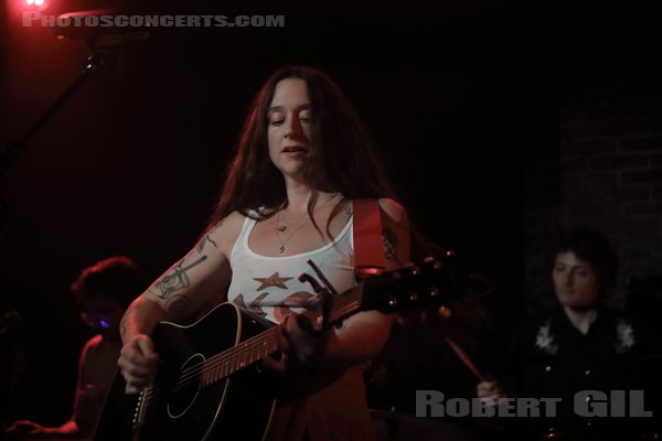 WAXAHATCHEE - 2024-07-22 - PARIS - La Maroquinerie - 